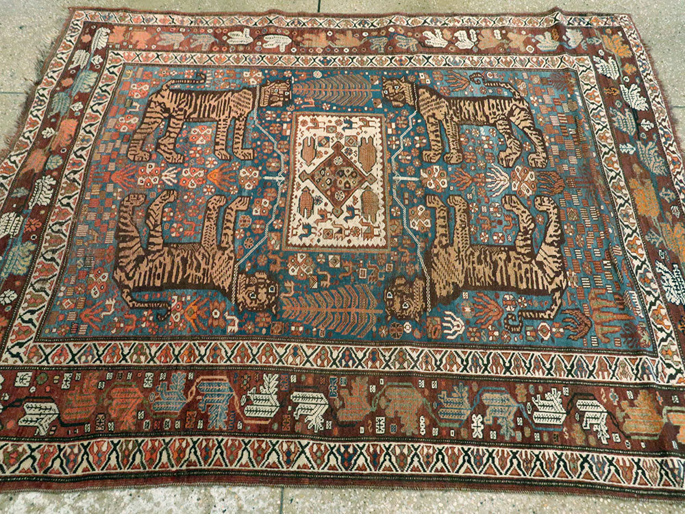 Antique Persian Qashqai Pictorial Rug, No.25570 - Gss
