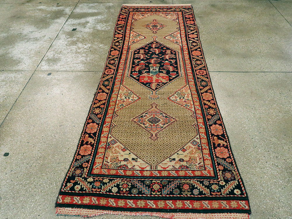 Antique Persian Hamadan Pictorial Rug, No.25572 - Gss