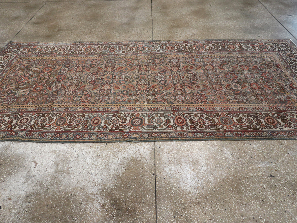 Antique Persian Mahal Gallery Carpet, No.25609 - Gss