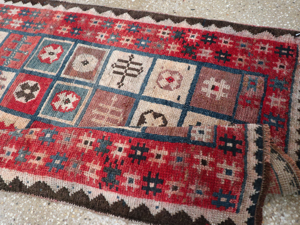 Vintage Persian Gabbeh Throw Rug, No.25693 - Gss