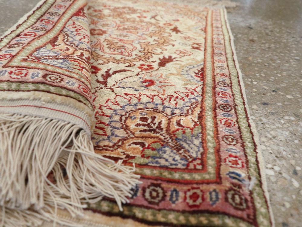 Vintage Turkish Herekeh Silk Rug, No.25721 - Gss