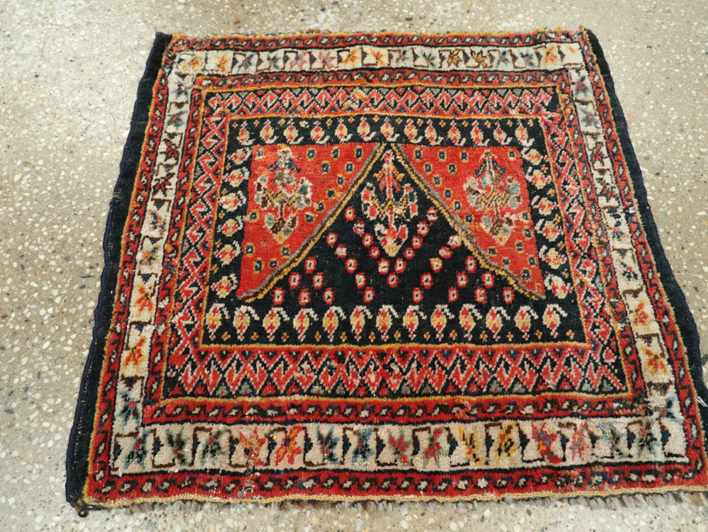 Vintage Persian Qashqai Rug, No.25722 - Gss