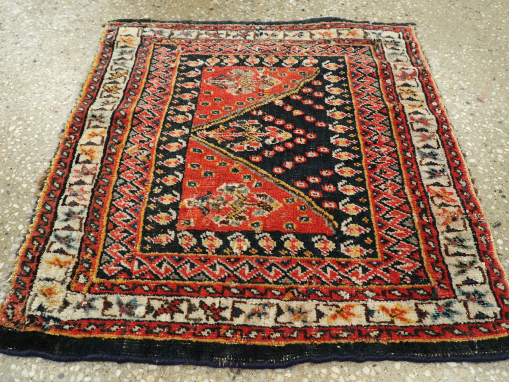 Vintage Persian Qashqai Rug, No.25722 - Gss