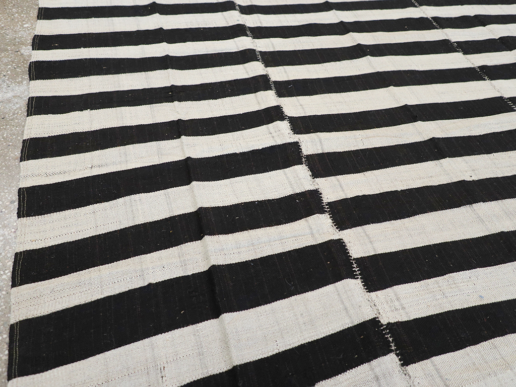 Vintage Persian Flatweave Kilim Accent Carpet, No.25840 - Gss