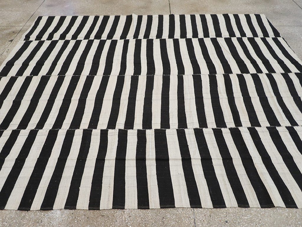 Vintage Persian Flatweave Kilim Accent Carpet, No.25840 - Gss