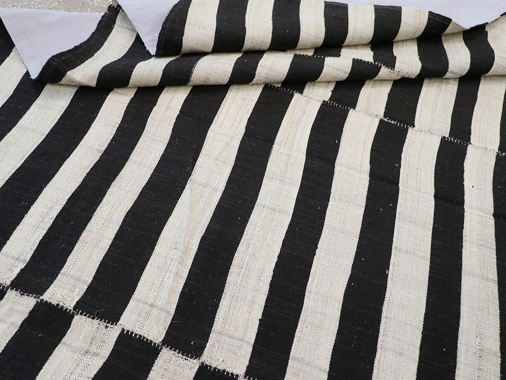 Vintage Persian Flatweave Kilim Accent Carpet, No.25840 - Gss