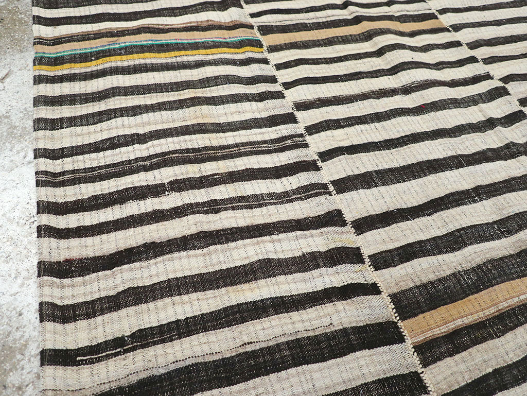 Vintage Persian Flatweave Kilim Accent Rug, No.25843 - Gss