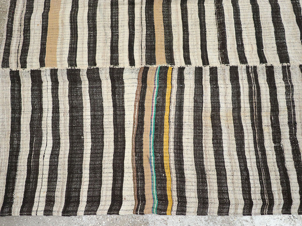 Vintage Persian Flatweave Kilim Accent Rug, No.25843 - Gss