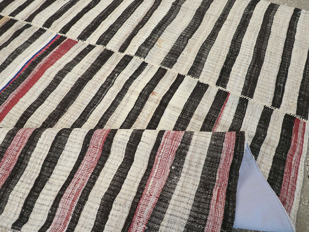 Vintage Persian Flatweave Kilim Accent Rug, No.25843 - Gss