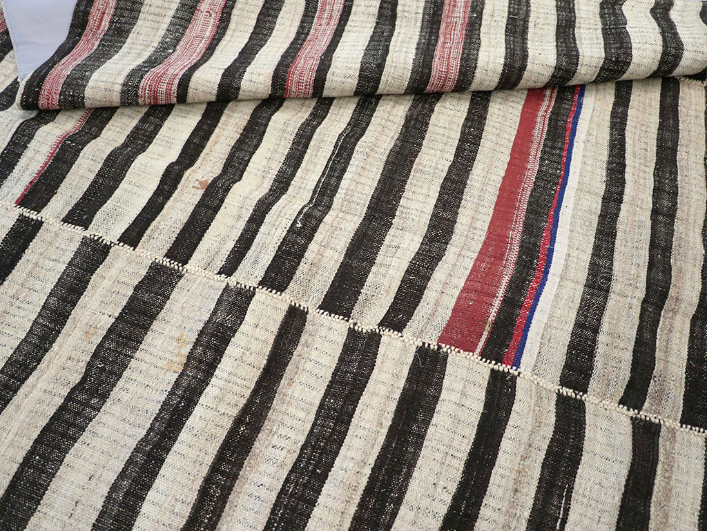 Vintage Persian Flatweave Kilim Accent Rug, No.25843 - Gss