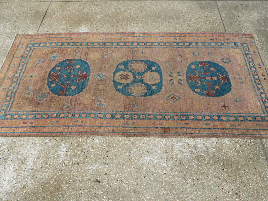 Antique East Turkestan Khotan Accent Rug, No.25862 - Gss
