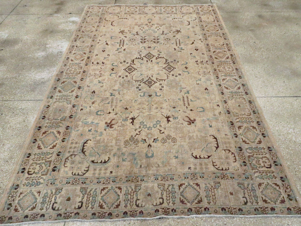 Vintage Persian Tabriz Accent Carpet, No.25867 - Gss