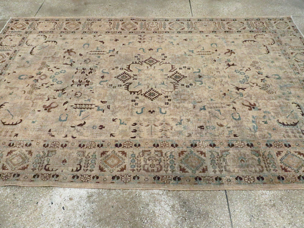 Vintage Persian Tabriz Accent Carpet, No.25867 - Gss