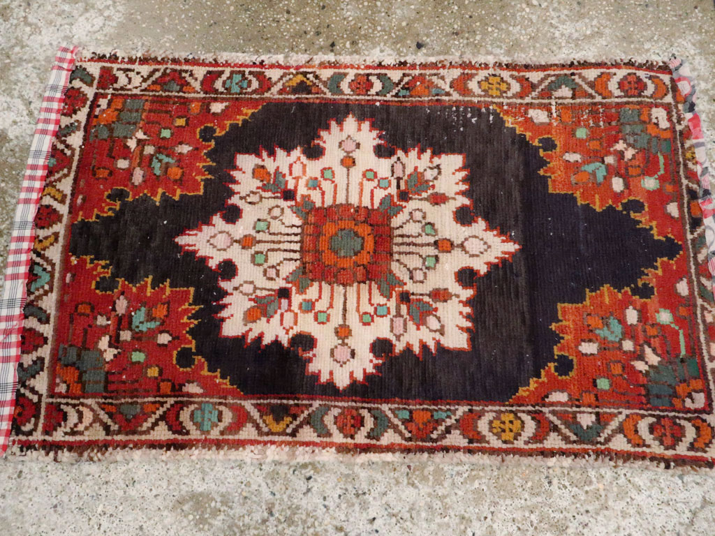 Vintage Persian Hamadan Rug, No.25927 - Gss