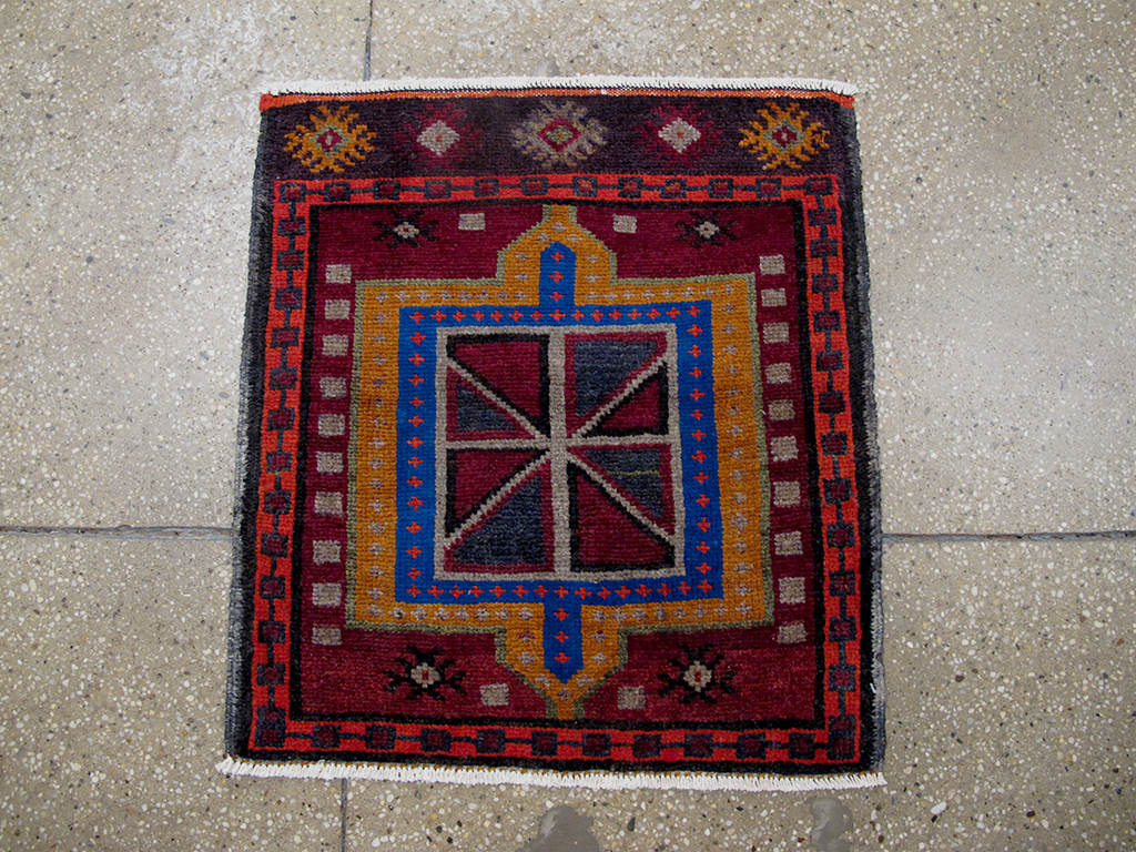 Vintage Persian Hamadan Rug, No.25931 - Gss