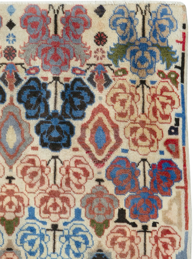 Vintage Persian Tabriz Rug, No.25972 - Gss