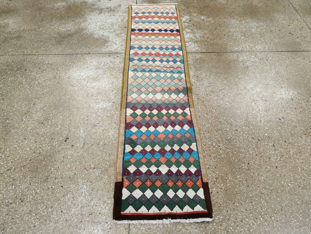Vintage Persian Mahal Runner, No.25976 - Gss