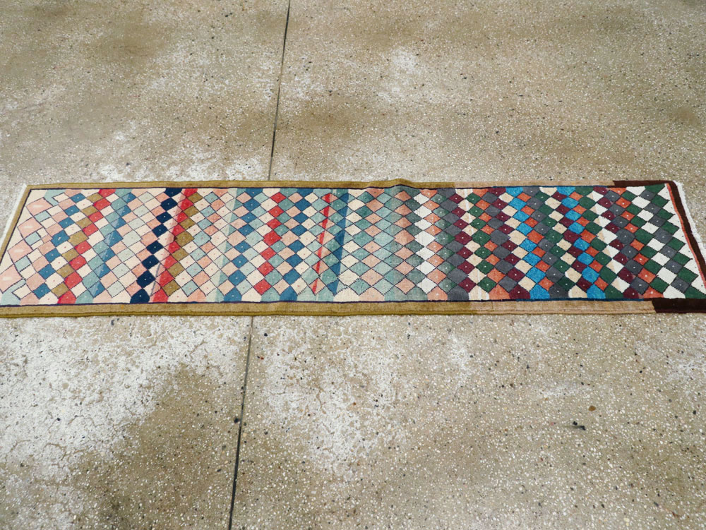 Vintage Persian Mahal Runner, No.25976 - Gss