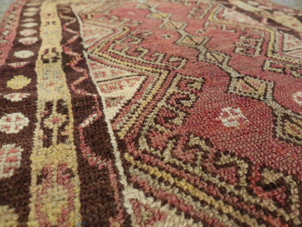 Vintage Turkish Anatolian Throw Rug, No.26037 - Gss