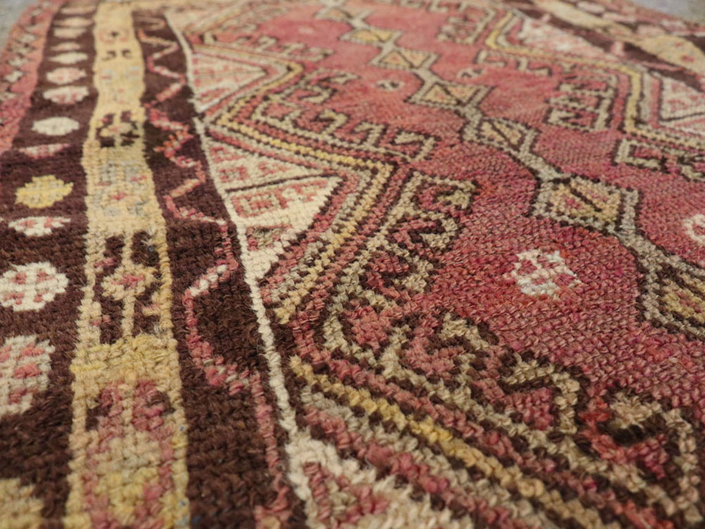 Vintage Turkish Anatolian Throw Rug, No.26037 - Gss