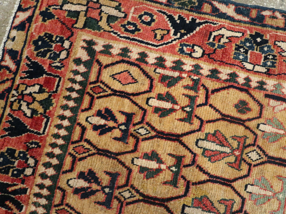 Vintage Persian Fereghan Mahal Rug, No.26129 - Gss