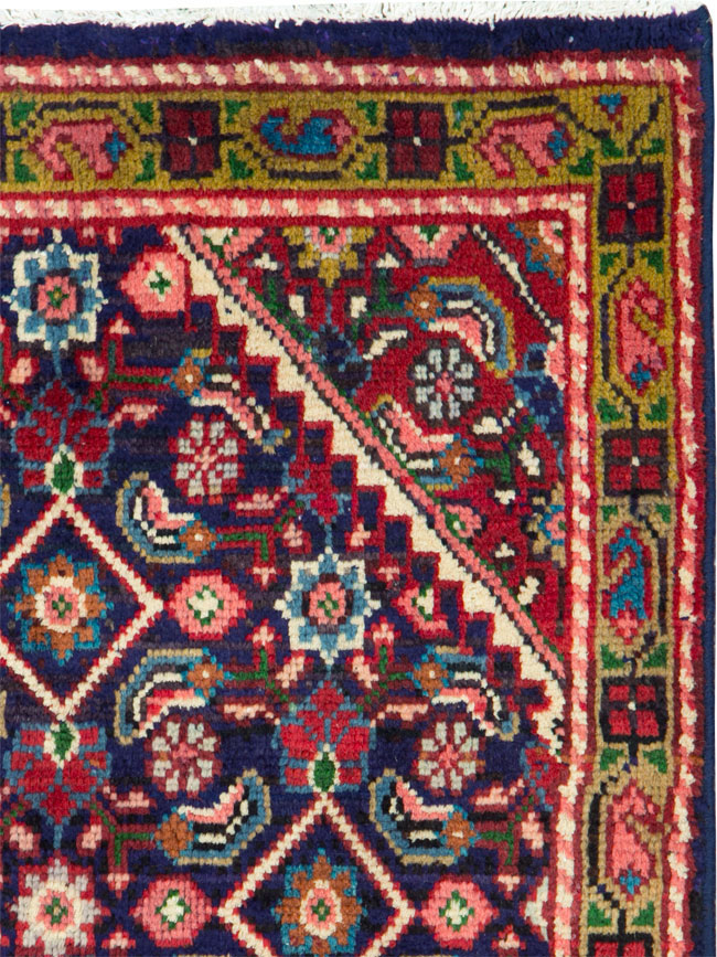 Vintage Persian Mahal Runner, No.26130 - Gss