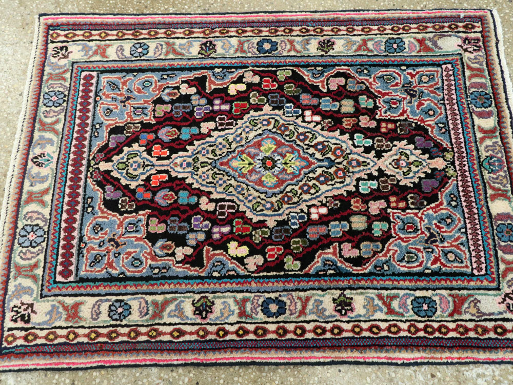 Vintage Persian Hamadan Rug, No.26133 - Gss