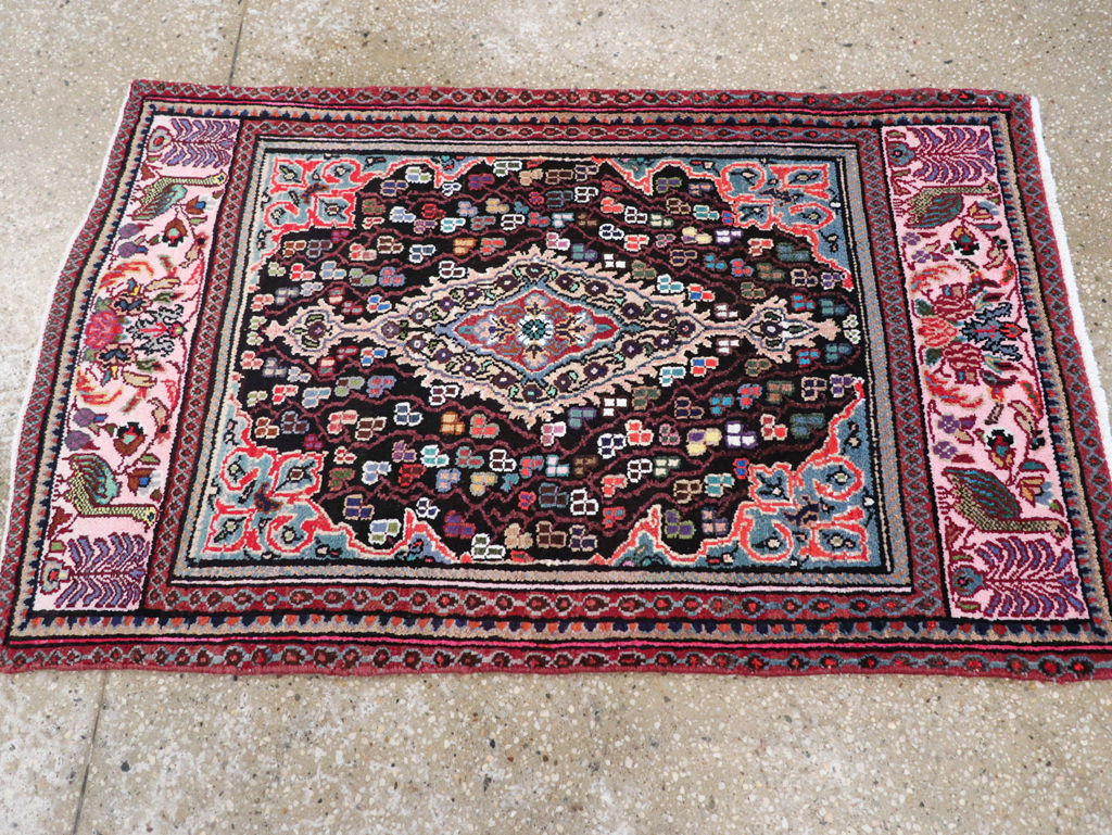 Vintage Persian Hamadan Rug, No.26224 - Gss