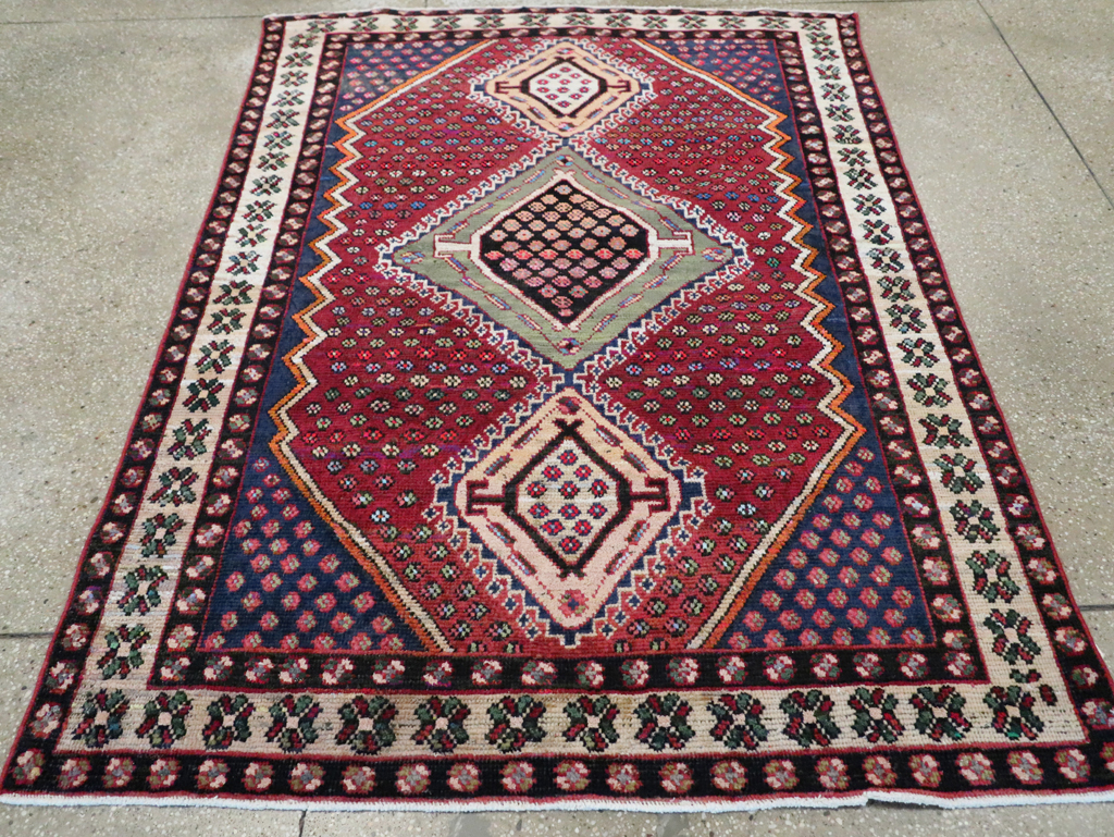 Vintage Persian Shiraz Rug, No.26248 - Gss