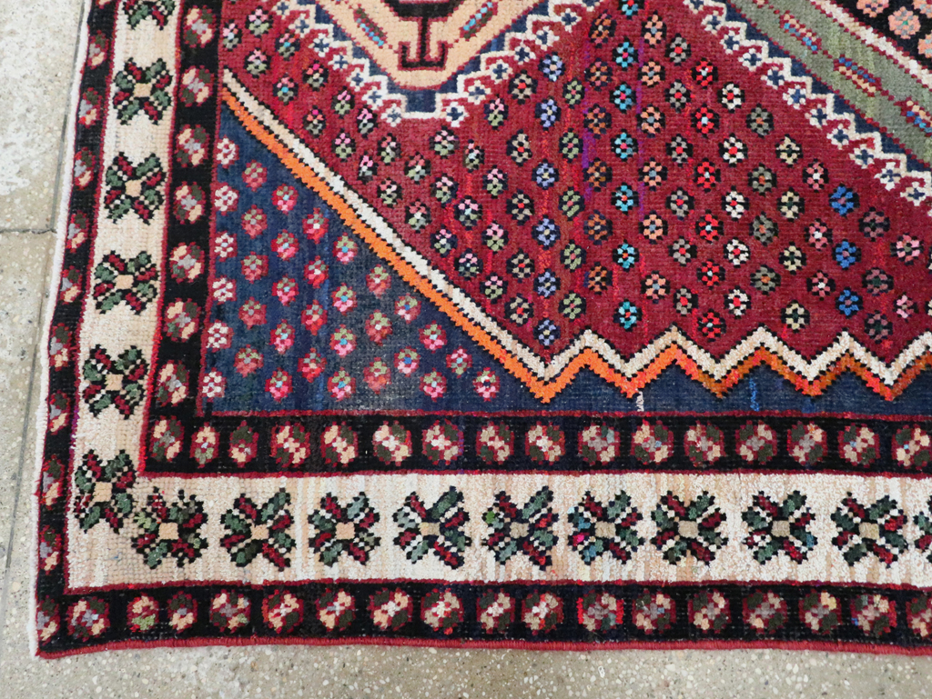 Vintage Persian Shiraz Rug, No.26248 - Gss