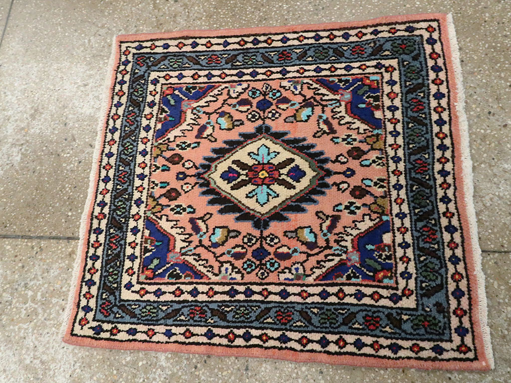 Vintage Square Hamadan Rug, No.26267 - Gss