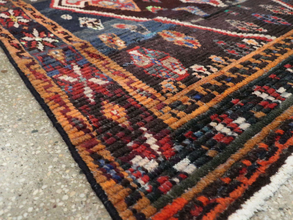 Vintage Persian Gabbeh Accent Rug, No.26269 - Gss