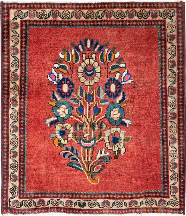 Vintage Persian Shiraz Rug, No.26274 - Gss