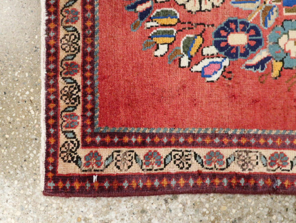 Vintage Persian Shiraz Rug, No.26274 - Gss