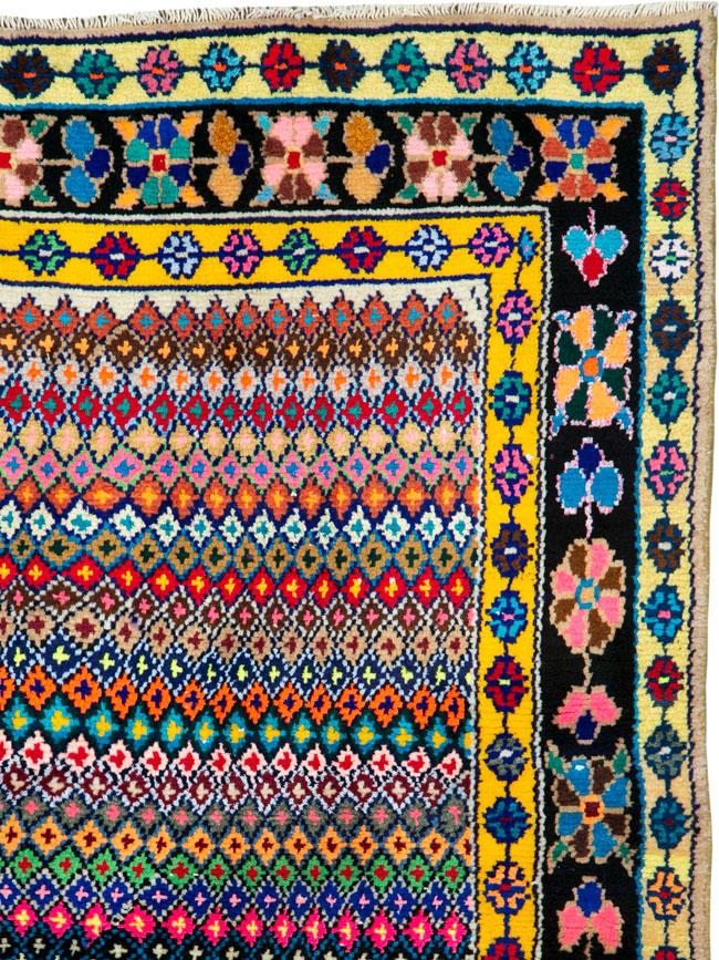 Vintage Persian Mahal Gallery Carpet, No.26296 - Gss