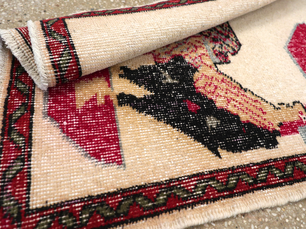 Vintage Pictorial Anatolian Rug, No.26489 - Gss