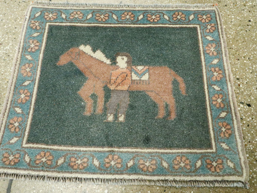 Vintage Turkish Anatolian Pictorial Rug, No.26497 - Gss