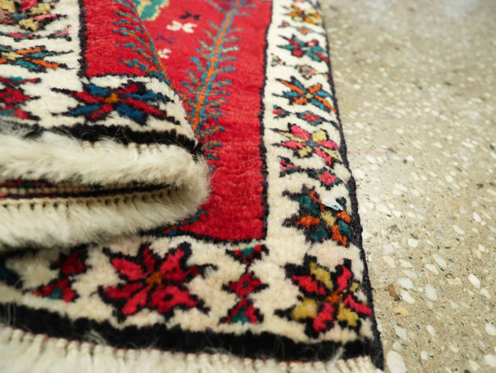 Vintage Persian Shiraz Rug, No.26600 - Gss