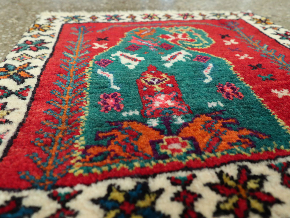 Vintage Persian Shiraz Rug, No.26600 - Gss
