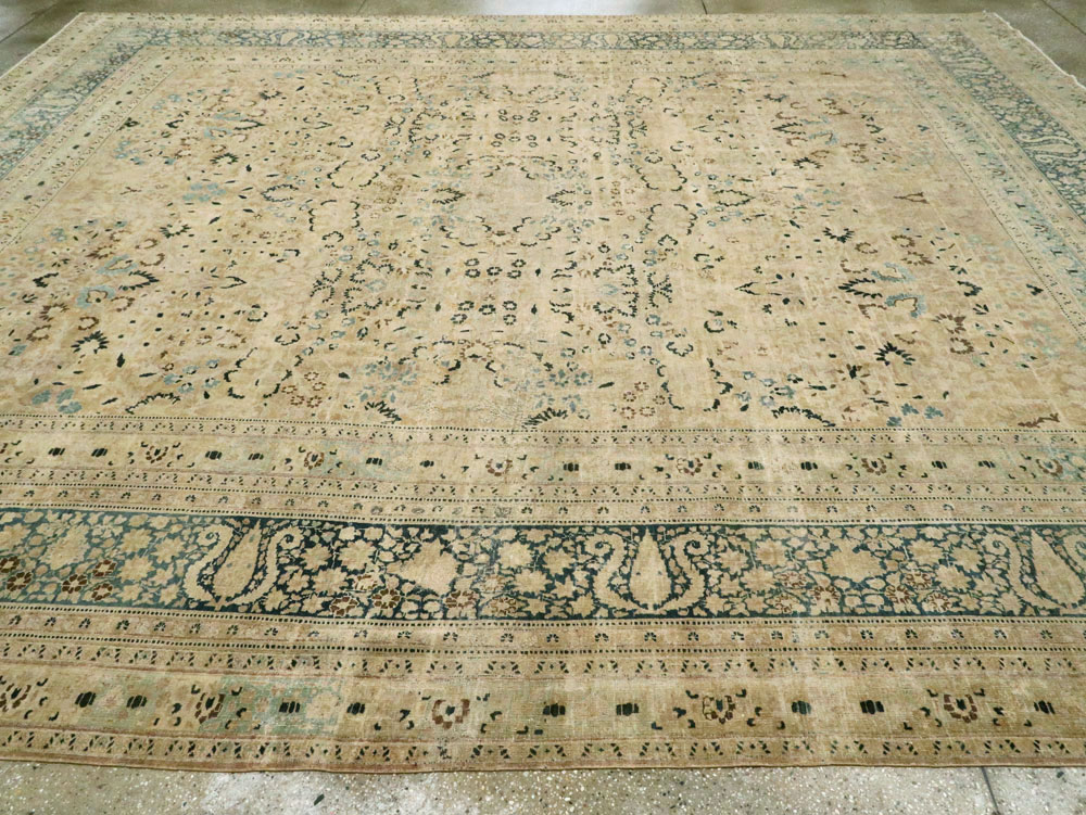 Antique Persian Mashad Carpet, No.26605 - Gss