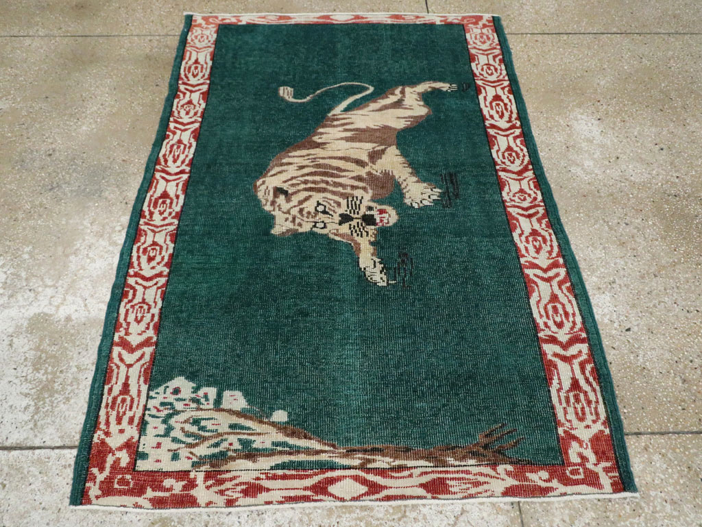 Vintage Pictorial Anatolian Rug, No.26669 - Gss