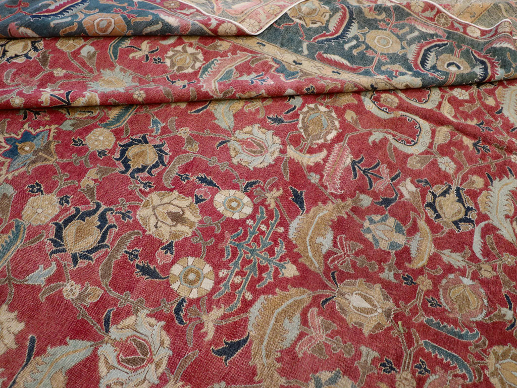 17th Century Antique Indo-Persian Isfahan Large Carpet, No.26671 - Gss