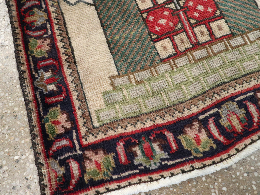 Vintage Persian Tabriz Pictorial Rug, No.26704 - Gss