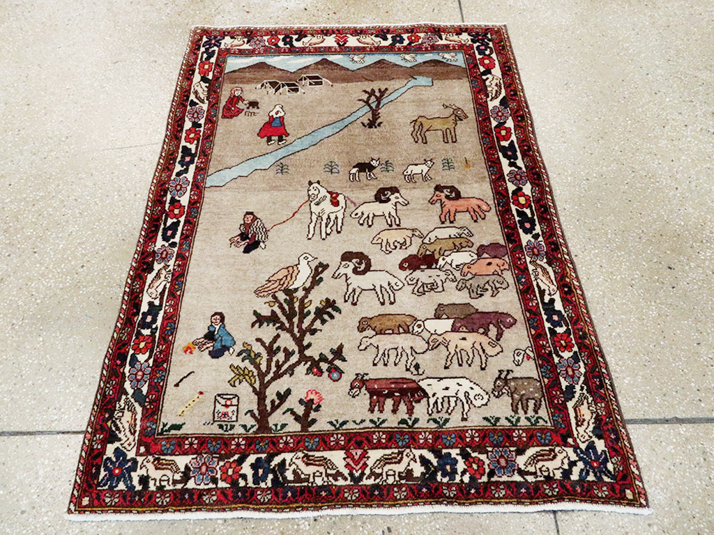 Vintage Persian Tabriz Pictorial Rug, No.26740 - Gss