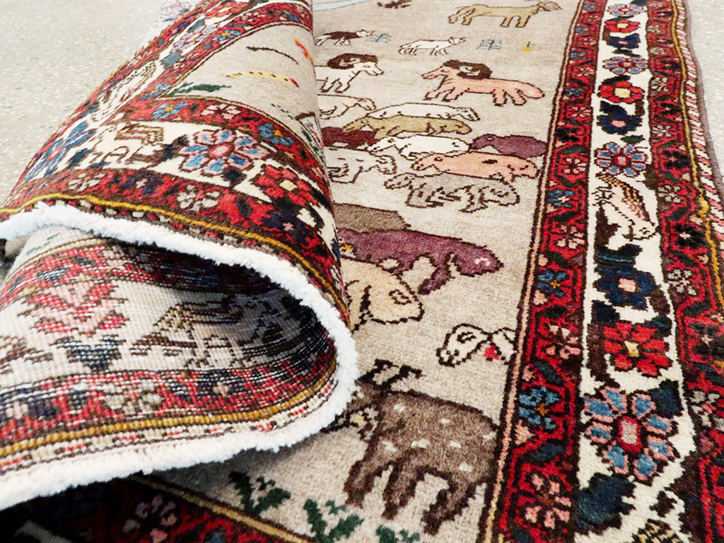 Vintage Persian Tabriz Pictorial Rug, No.26740 - Gss