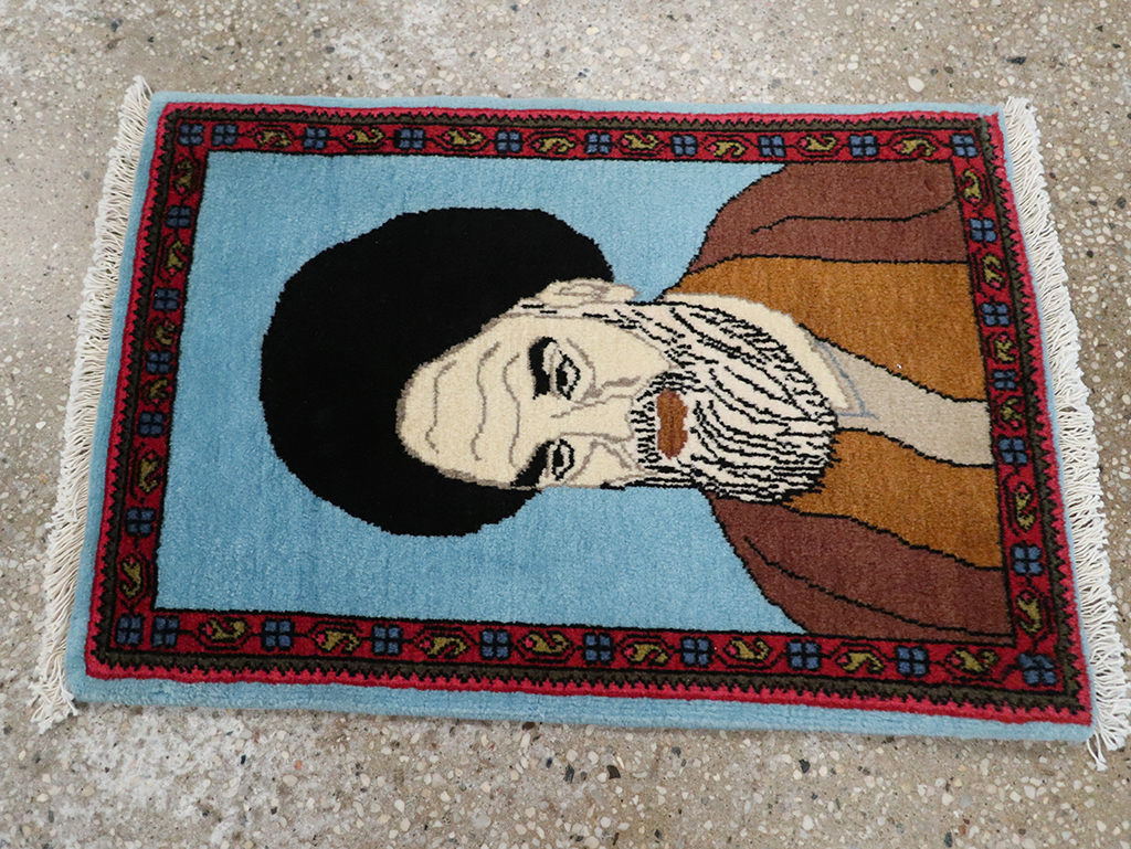 Vintage Persian Mahal Pictorial Rug, No.26744 - Gss