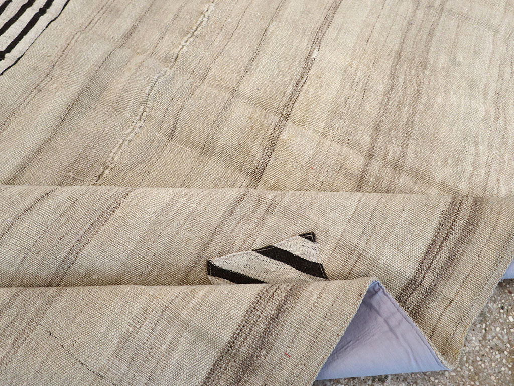 Vintage Persian Flatweave Kilim Accent Rug, No.26757 - Gss