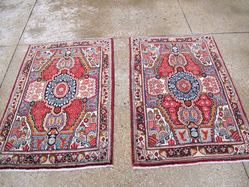 Vintage Persian Sarouk Throw Rug (Pair: 2 of 2), No.26793 - Gss