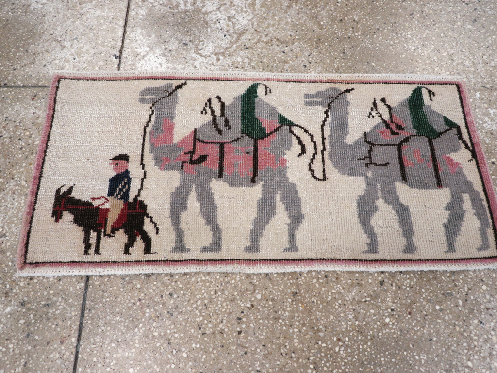 Vintage Turkish Pictorial Throw Rug, No.26817 - Gss
