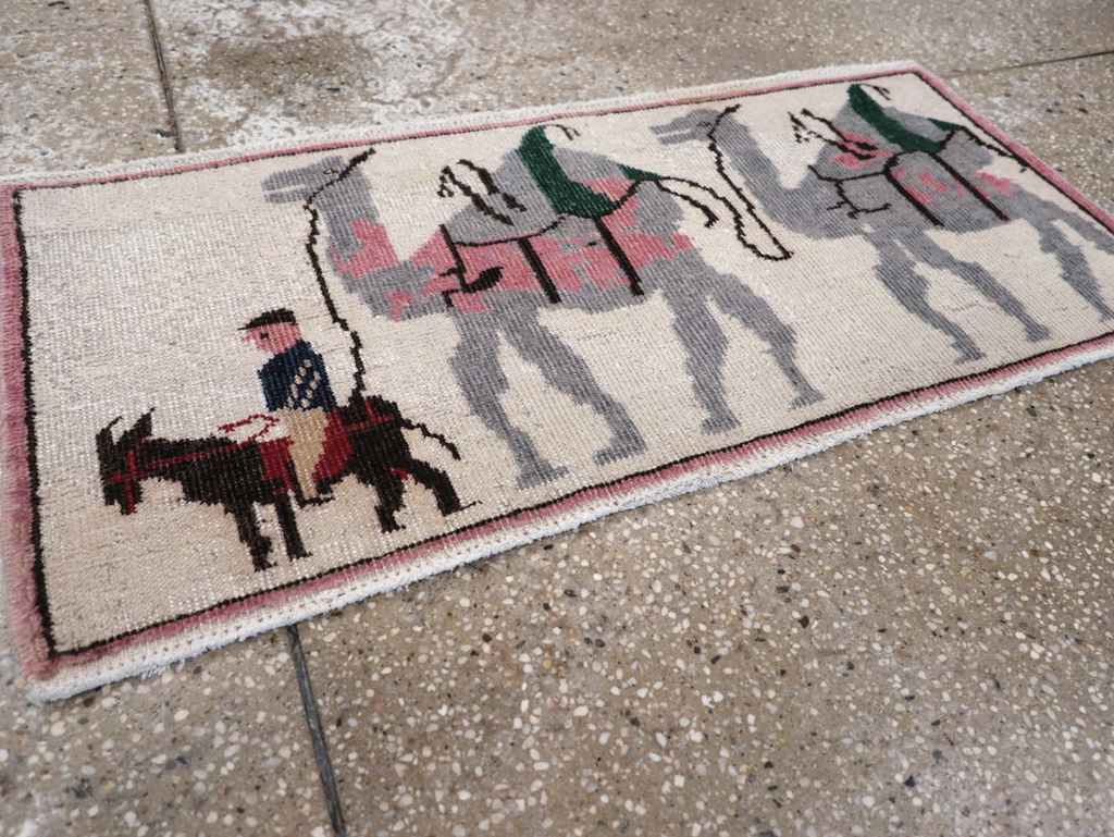 Vintage Turkish Pictorial Throw Rug, No.26817 - Gss